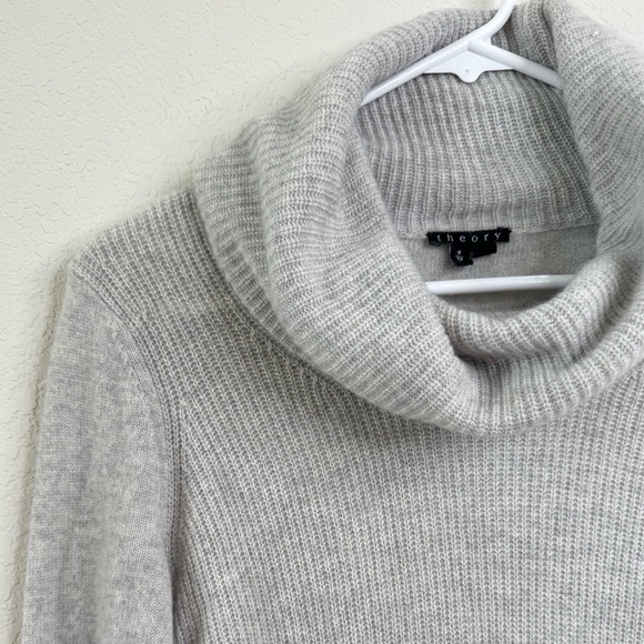 Theory 100% Cashmere Sweater Madalinda Womens Gray Cowl Long Sleeve Sz P Preppy - Picture 2 of 5